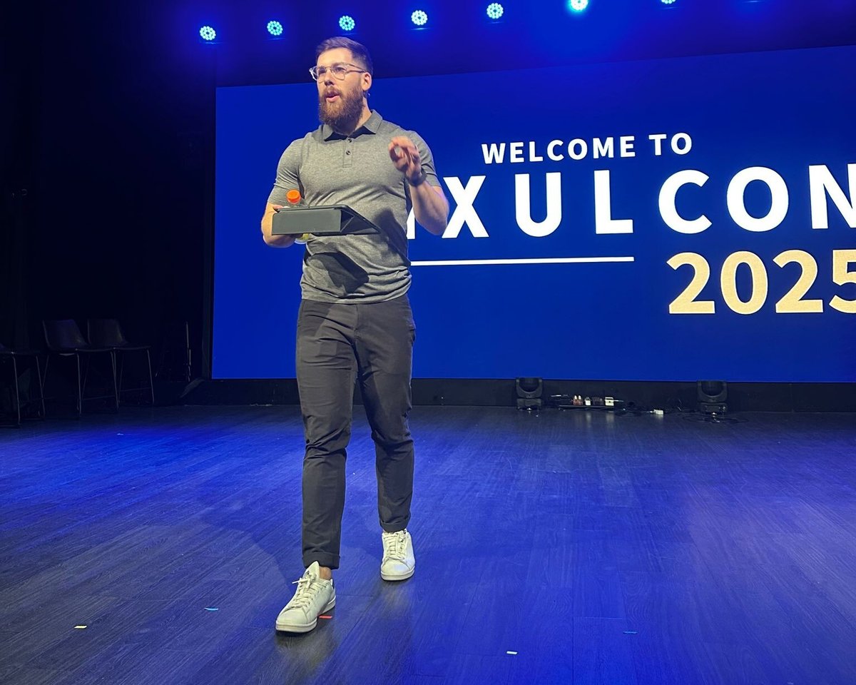 VixulCon 2025 Candid 24